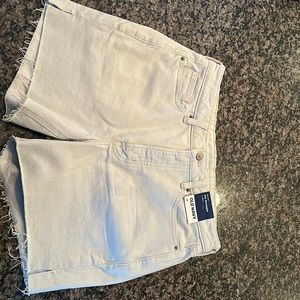 New with Tags Old Navy High-rise jean shorts